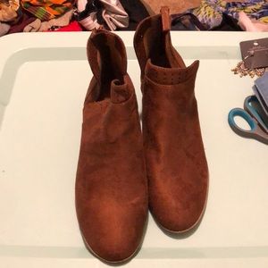 Size 9 1/2 brown suede booties Arizona jean Co.